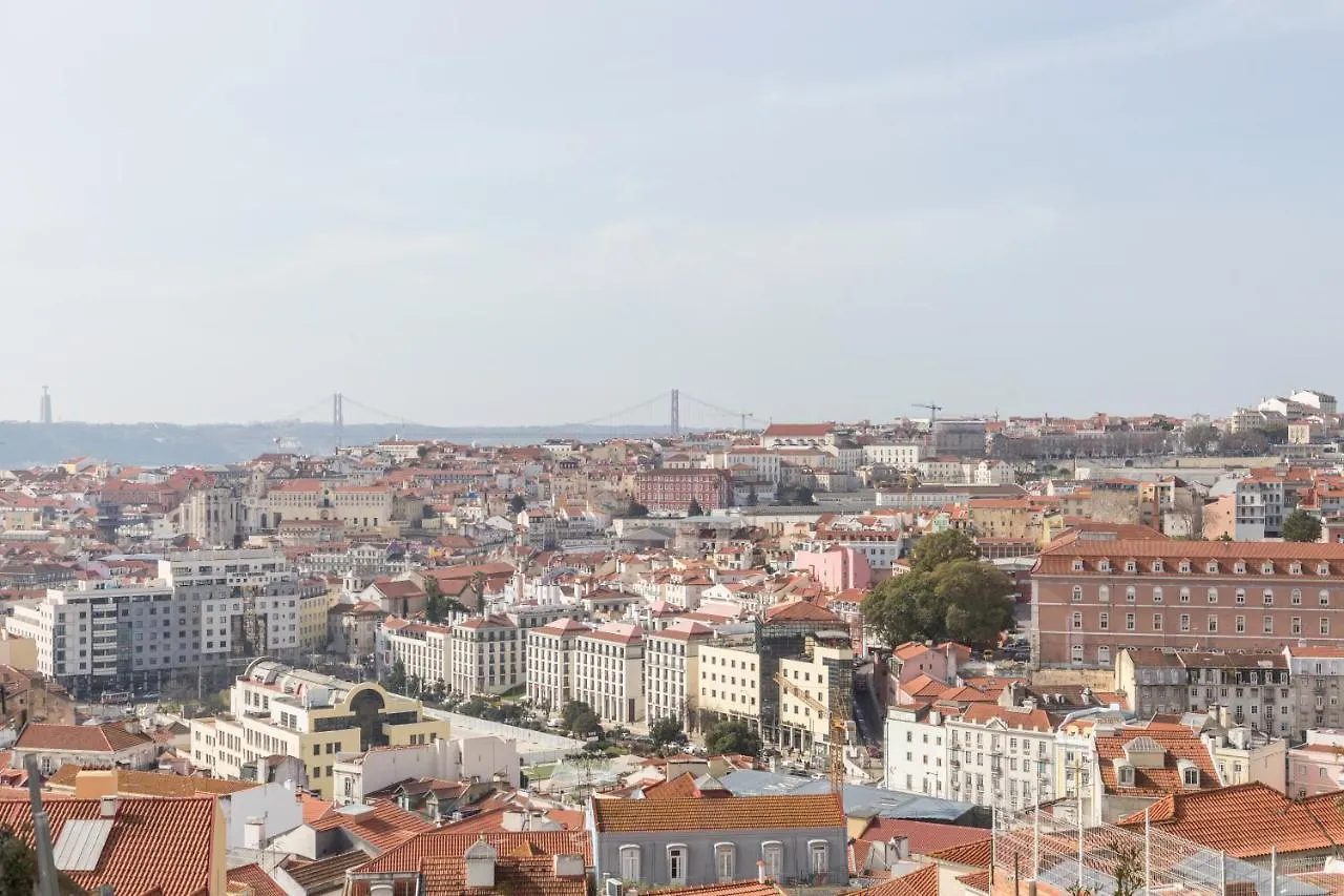Stroll To Coffee Shops Near A Renovated Hillside Apartment In Graca Lisboa البرتغال