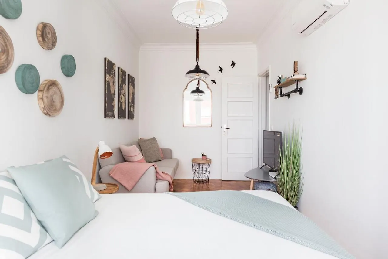Stroll To Coffee Shops Near A Renovated Hillside Apartment In Graca Lisboa