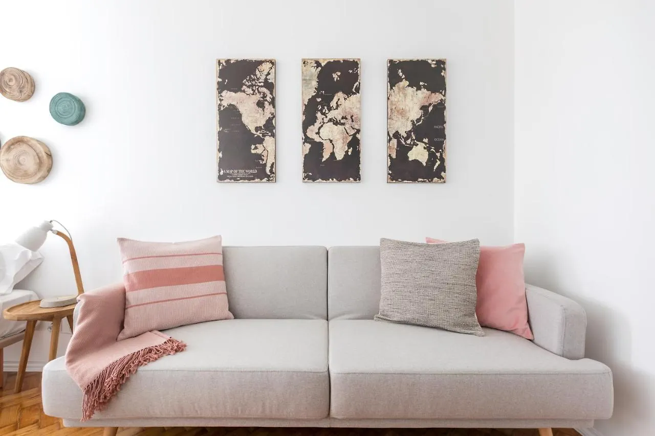 Stroll To Coffee Shops Near A Renovated Hillside Apartment In Graca Lisboa