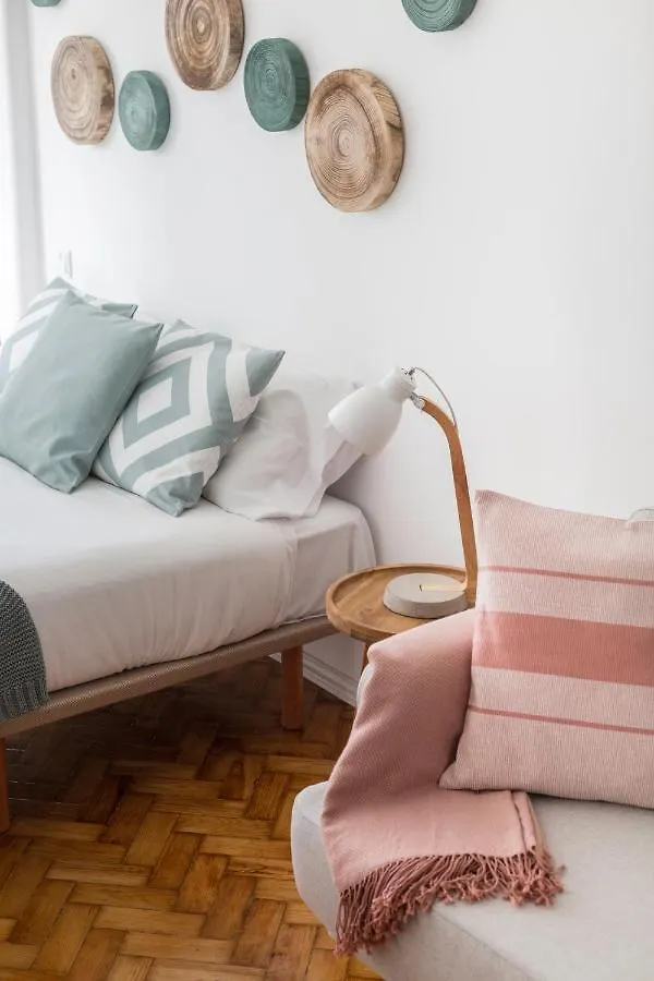 Stroll To Coffee Shops Near A Renovated Hillside Apartment In Graca Lisboa Portugalsko